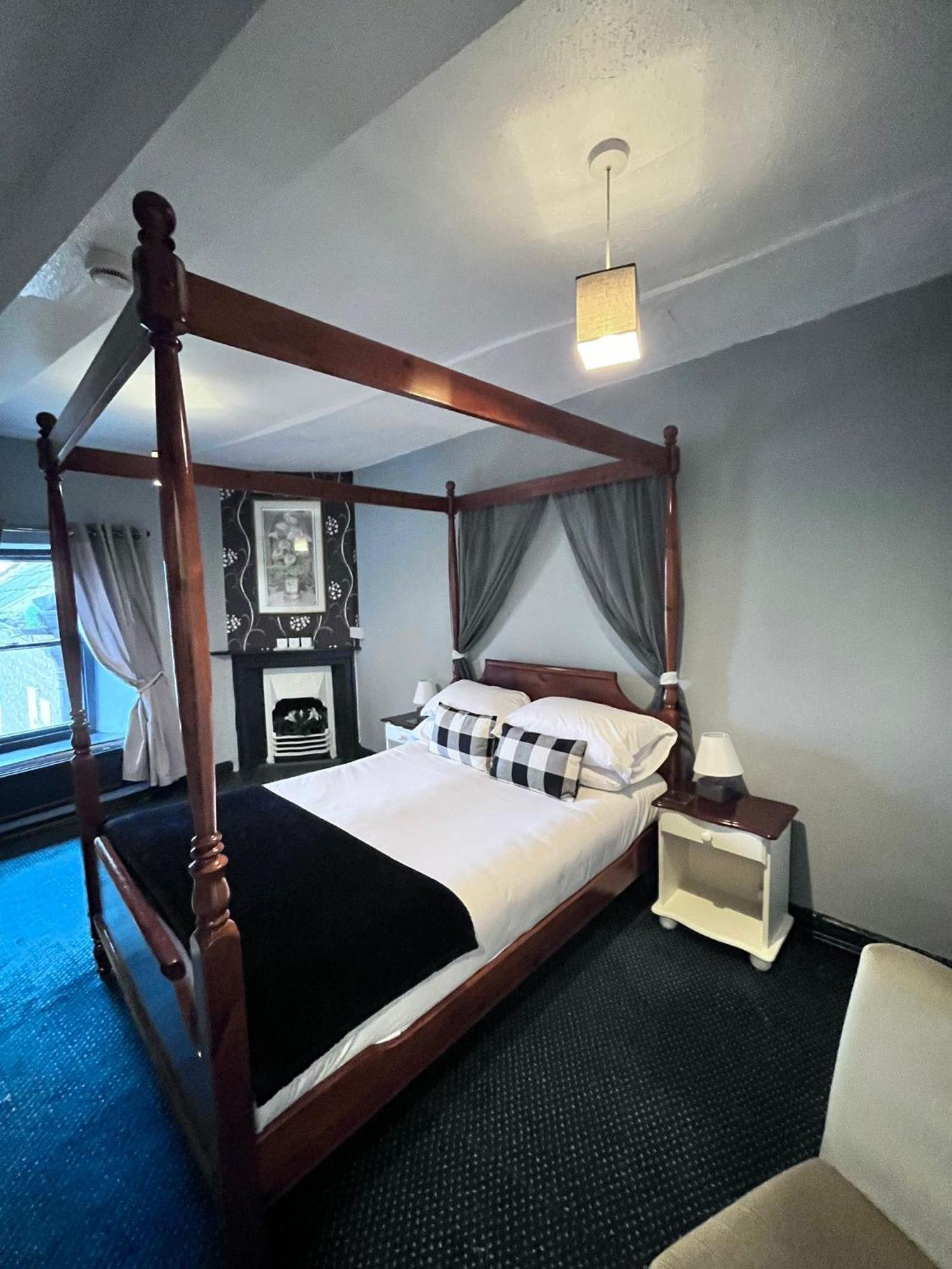 Black Bull Hotel Reeth Kültér fotó